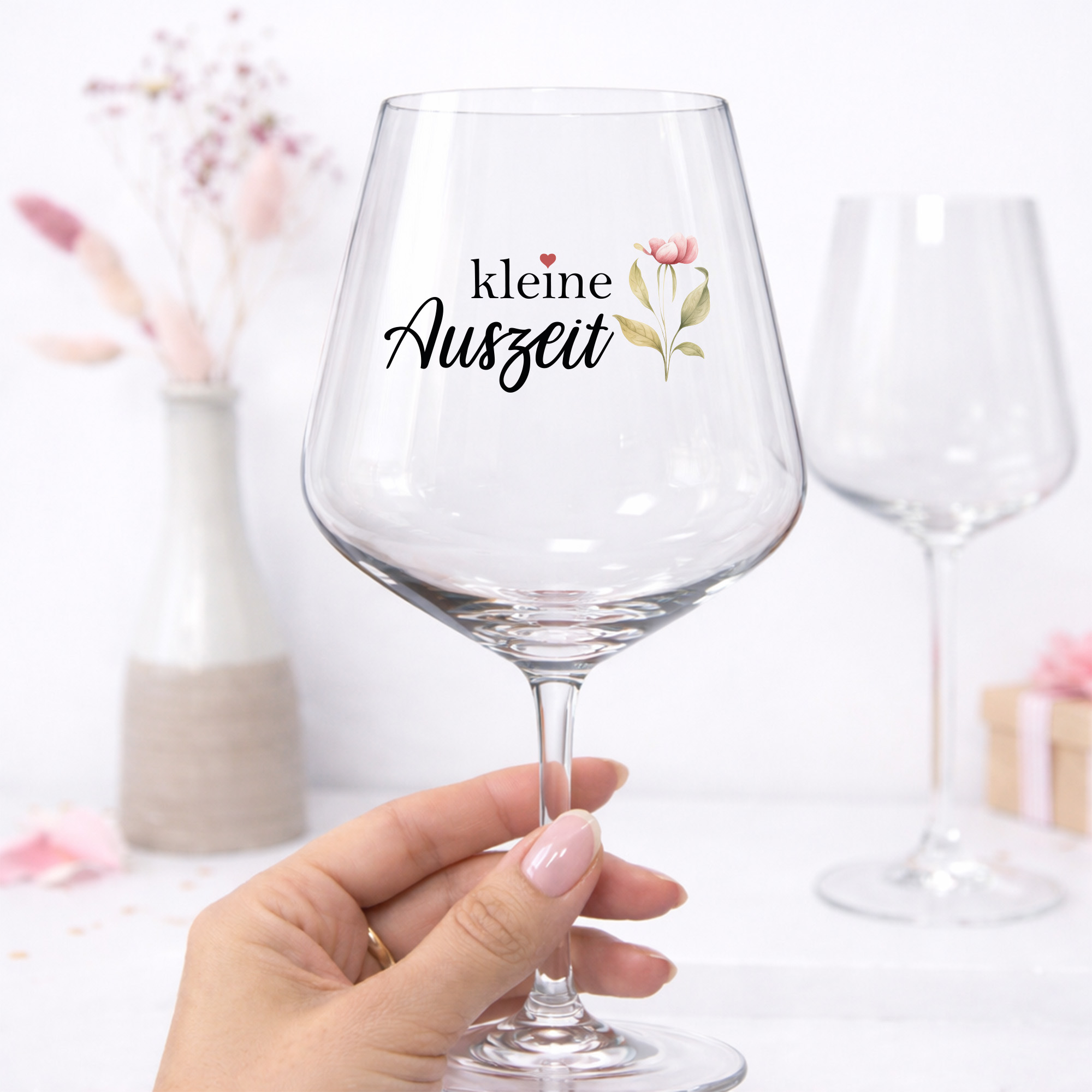 Weinglas „kleine Auszeit“ – Geschenk für Freundin, Mama oder Kollegin – personalisierbares Wein Glas – Geschenkidee Frauen