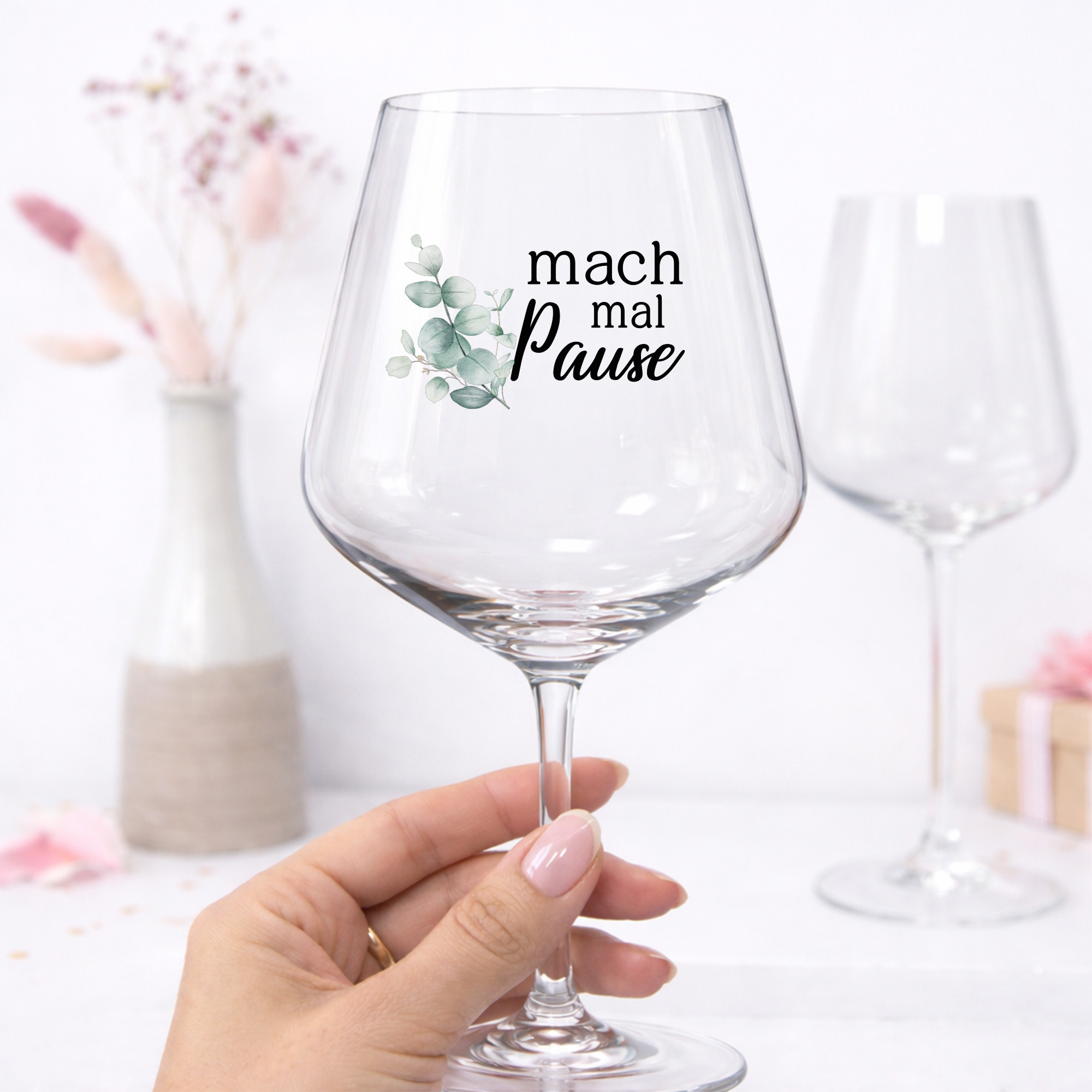 Personalisiertes Weinglas „mach mal Pause“ mit Name – Geschenk für Freundin, Mama oder Kollegin | Weinglas mit Spruch